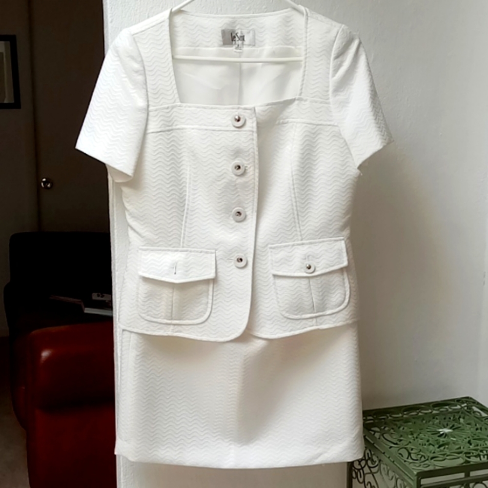 Le Suit Skirt Suit